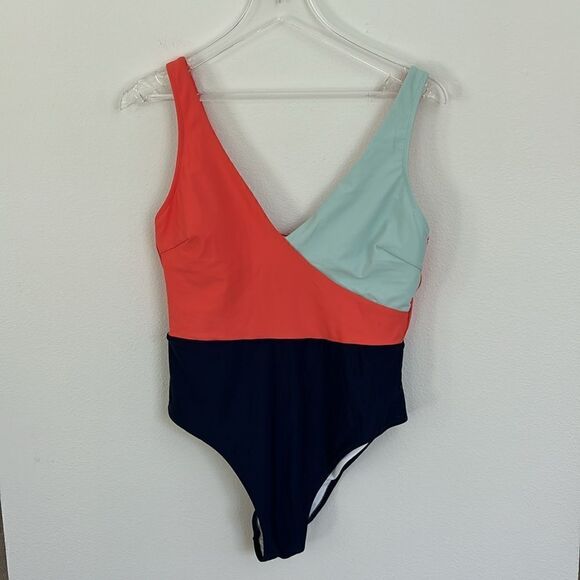 New Cupshe Annika Color Block One Piece Swimsuit Size XL - Picture 3 of 9